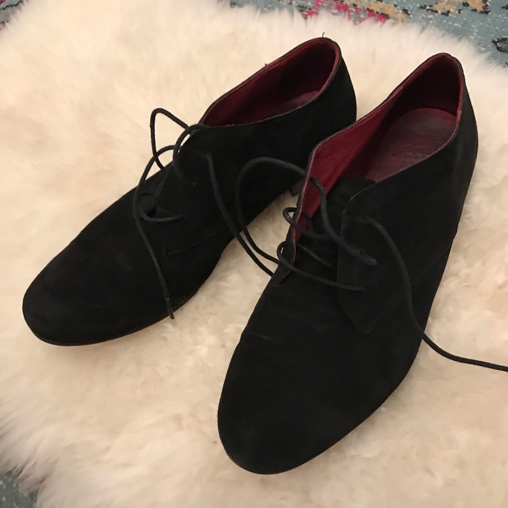 Johnston & Murphy Black Suede lace shoes, size 9